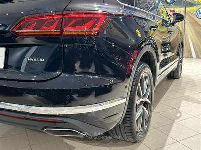 Volkswagen Touareg 3.0 V6 tsi eh Elegance tiptronic Blu/Azzurro usata Palermo