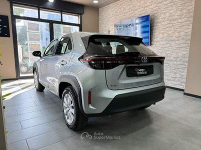 Toyota Yaris Cross 1.5 Hybrid 5p. E-CVT Active Grigio usata Volla