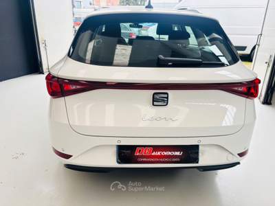 Seat Leon Sportstourer 1.0 TSI 110 CV Style Bianco usata Rosta