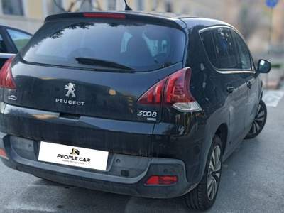 Peugeot 3008 1.6 HDi CAMBIO AUTOMATICO Nero usata Bari