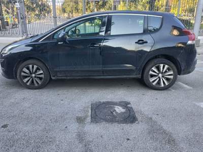 Peugeot 3008 1.6 HDi CAMBIO AUTOMATICO Nero usata Bari