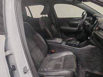 Volvo XC40 T3 Geartronic R-Design Argento usata Verbania