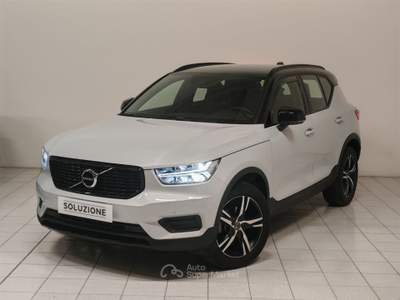 Volvo XC40 T3 Geartronic R-Design Argento usata Verbania