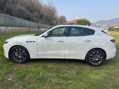 Maserati Levante 2.0 mhev gt 330cv auto - tetto apribile Bianco usata Fisciano
