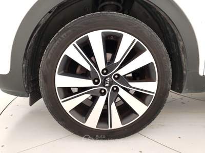 Kia Sportage 1.6 CRDI 115cv STYLE 2WD Bianco usata Massa