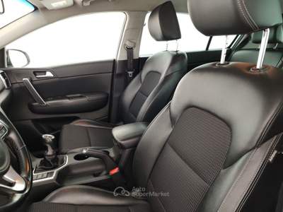 Kia Sportage 1.6 CRDI 115cv STYLE 2WD Bianco usata Massa