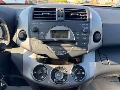 Toyota RAV4 RAV4 2.2 d-4d Luxury 136cv Grigio usata Latina