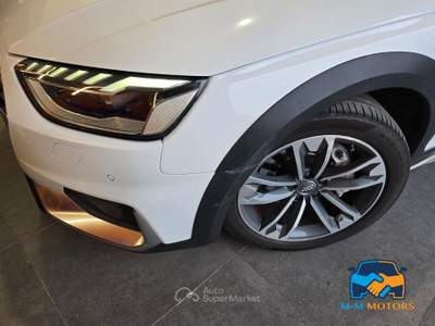 Audi A4 40 2.0 tdi mhev Business Evolution quattro 204cv s-tronic Bianco usata Curno