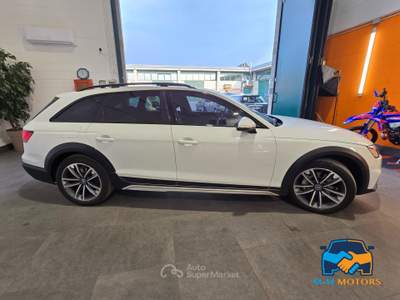 Audi A4 40 2.0 tdi mhev Business Evolution quattro 204cv s-tronic Bianco usata Curno