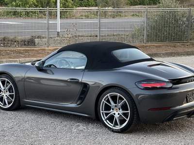 Porsche 718 Boxster Grigio usata Casarano