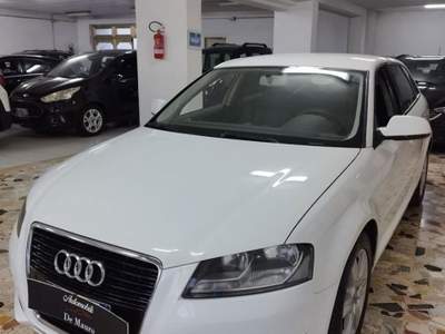 Audi A3  1.6 TDI Young Bianco usata Sava
