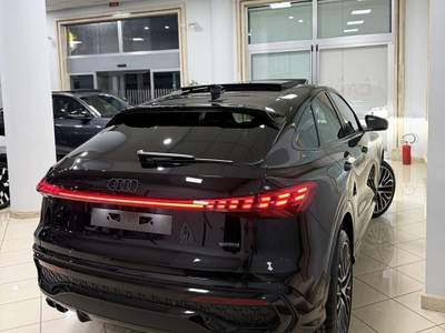 Audi Q5 Q5 Sportback 204 cv Tetto/cerchi21/Tappezzeria Sport (Super offerta ) Nero usata San Felice a Cancello