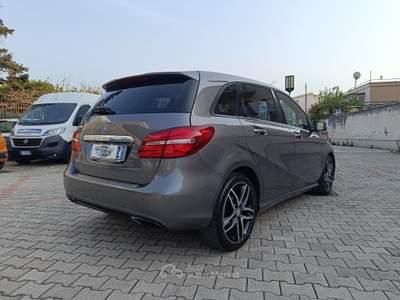 Mercedes-Benz Classe B B 200 d Sport Grigio usata Pompei