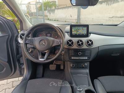 Mercedes-Benz Classe B B 200 d Sport Grigio usata Pompei