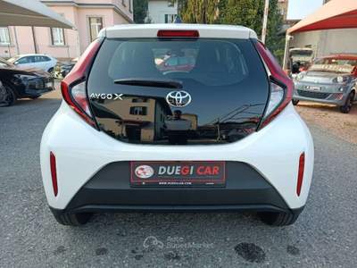Toyota Aygo X 1.0 VVT-i 72 CV 5 porte Active Bianco usata Varese