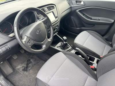 Hyundai i20 HYUNDAI I20 CONNECTLINE, ADATTA NEOPATENTATI IN OTTIMO STATO! Grigio usata Lazise
