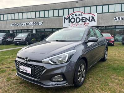 Hyundai i20 HYUNDAI I20 CONNECTLINE, ADATTA NEOPATENTATI IN OTTIMO STATO! Grigio usata Lazise