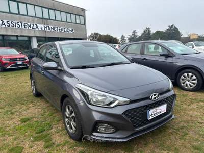 Hyundai i20 HYUNDAI I20 CONNECTLINE, ADATTA NEOPATENTATI IN OTTIMO STATO! Grigio usata Lazise