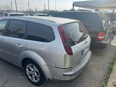 Ford Focus/Focus C-Max 3532076833 INFO PINO Argento usata Mercogliano