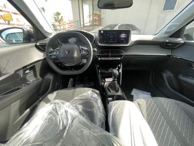 Peugeot 208 Peugeot 208 1.2 PureTech 100 Allure Nero usata Mondragone