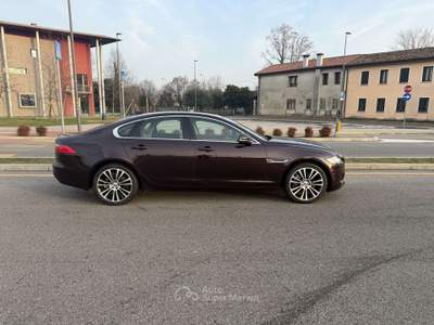 Jaguar XF 2.0 D 180cv aut. Prestige Business Rosso usata LIMENA