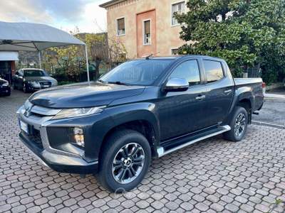 Mitsubishi L200 L200  d.cab 2.3d Intense  4wd 150cv auto Grigio usata Gavardo