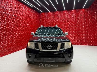 Nissan Navara 4 porte Double Cab LE UNICO PROPRIETARIO Nero usata Agliana