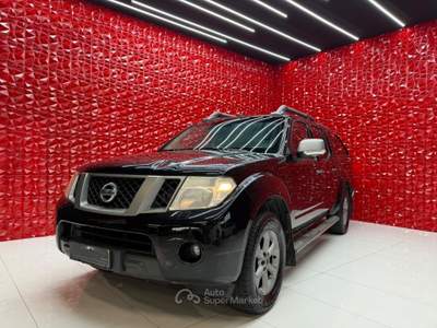 Nissan Navara 4 porte Double Cab LE UNICO PROPRIETARIO Nero usata Agliana