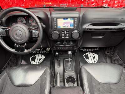 Jeep Wrangler Unlimited 2.8 CRD DPF Sahara Auto Night Eagle Grigio usata Agliana