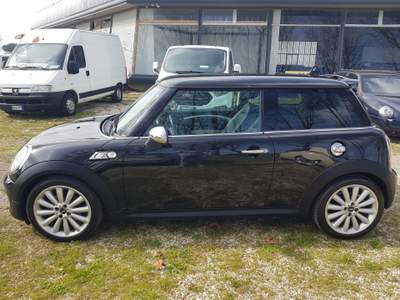 MINI Cooper 2.0 COOPER SD AUTOMATCA 143CV Nero usata Lagosanto