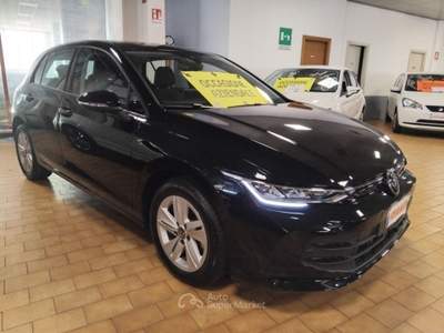 Volkswagen Golf 2.0 TDI 115 CV SCR Life Nero usata Vigevano