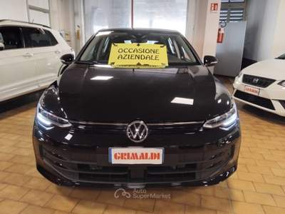 Volkswagen Golf 2.0 TDI 115 CV SCR Life Nero usata Vigevano
