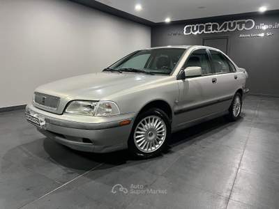 Volvo Serie 40 1.9 turbodiesel cat KM 196.000 PELLE /CLIMA Grigio usata Atena lucana