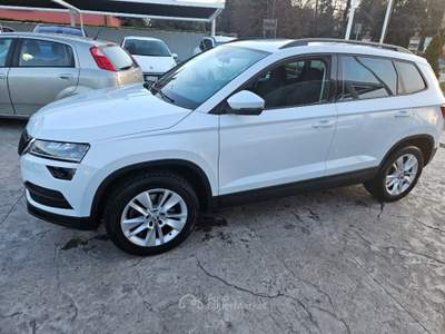 Skoda Karoq 2.0 TDI EVO SCR 4x4 DSG Executive Bianco usata Rossano Veneto