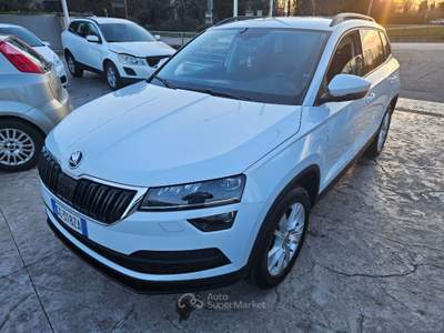 Skoda Karoq 2.0 TDI EVO SCR 4x4 DSG Executive Bianco usata Rossano Veneto