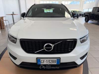 Volvo XC40 T5 Recharge Plug-in Hybrid R-design usata Gemona del Friuli