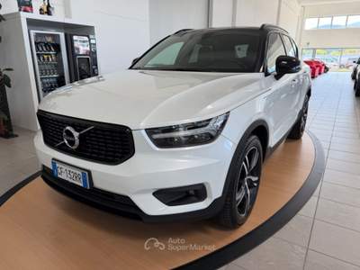 Volvo XC40 T5 Recharge Plug-in Hybrid R-design usata Gemona del Friuli