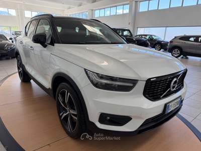 Volvo XC40 T5 Recharge Plug-in Hybrid R-design usata Gemona del Friuli