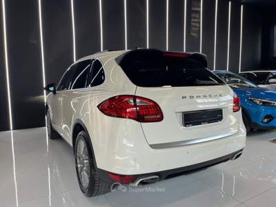 Porsche Cayenne 3.0 Diesel TETTO FULL OPTIONAL Bianco usata Agliana