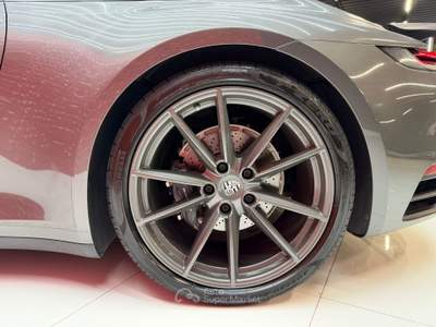 Porsche 911 Carrera (992) CV385 ITALIANA TETTO FULL Grigio usata Agliana