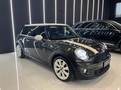 MINI 1.5 Cooper D Hype 5 1.6 Cooper S AUTOMATICA 184Cv Nero usata Agliana