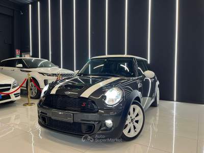 MINI 1.5 Cooper D Hype 5 1.6 Cooper S AUTOMATICA 184Cv Nero usata Agliana