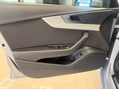 Audi A4 35 2.0 tdi mhev Business Advanced 163cv s-tronic Argento usata Fontanafredda