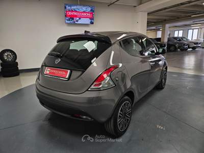 Lancia Ypsilon 1.0 firefly hybrid Silver Plus s&amp;s 70cv Grigio usata Brescia