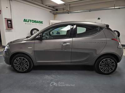 Lancia Ypsilon 1.0 firefly hybrid Silver Plus s&amp;s 70cv Grigio usata Brescia