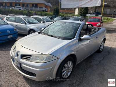 Renault Mégane  CC 1.6 16v Dynamique Argento usata Borgo Ticino