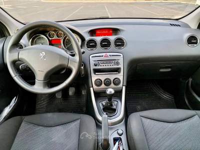 Peugeot 308 1.6 8V e-HDi 112CV Stop&Start SW Active Nero usata Monopoli