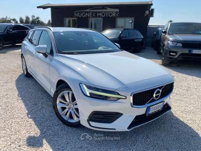 Volvo V60 Dynamic Edition Bianco usata Corato