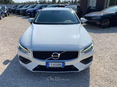 Volvo V60 Dynamic Edition Bianco usata Corato