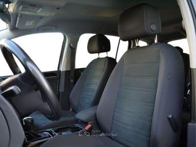 Volkswagen Touran 2.0 TDI SCR Executive DSG Grigio usata Feltre